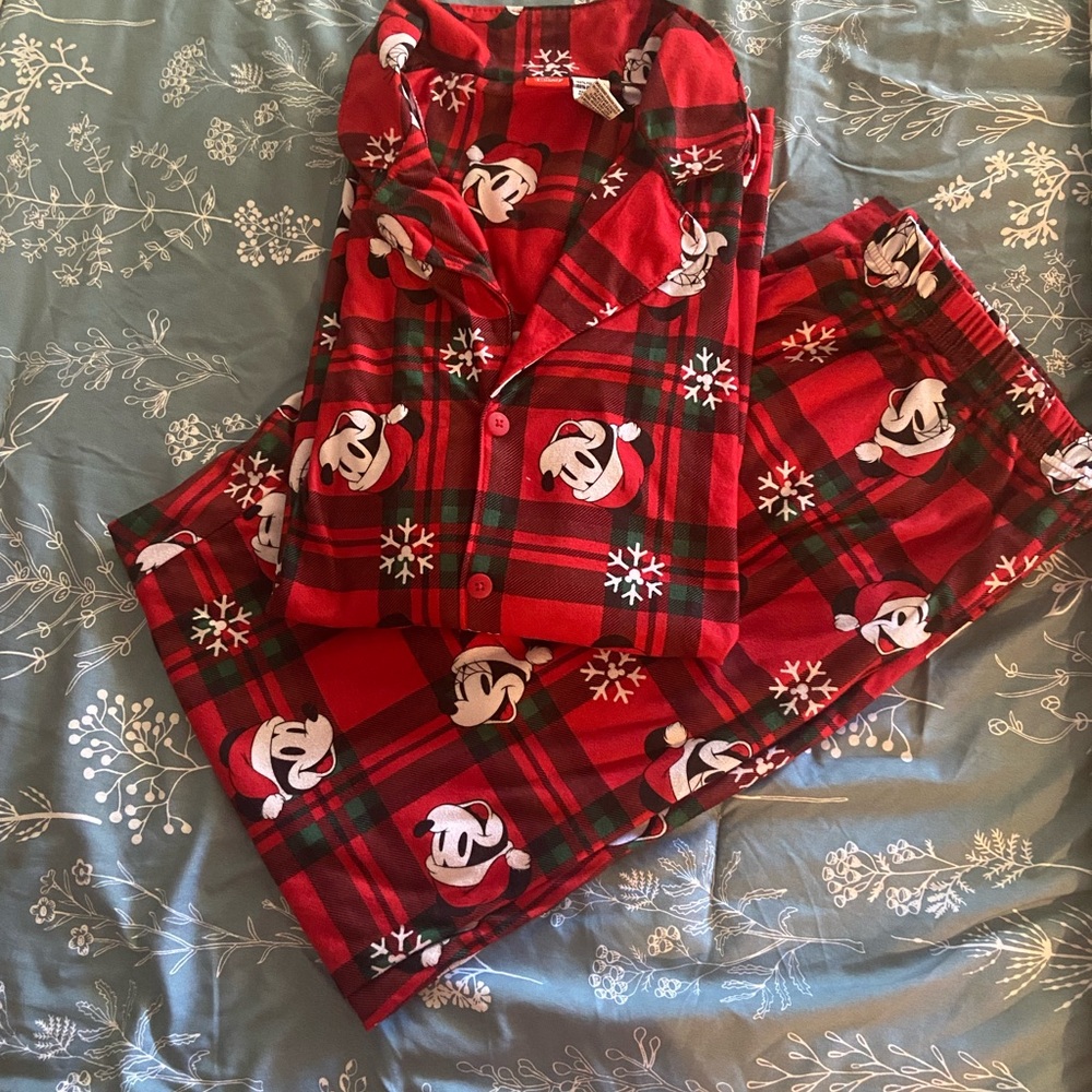 Mickey Mouse men’s Christmas pajamas